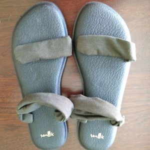 Sanuk sandals, olive color, size 9